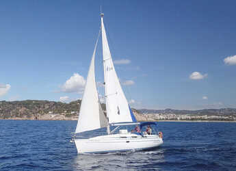 Rent a sailboat in Port Mahon - Bavaria 34 Cruiser