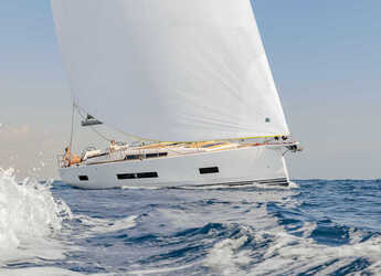 Rent a sailboat in Marina Cala de Medici - Hanse 460 - 4 cabine - 2 bagni - 10 posti letto