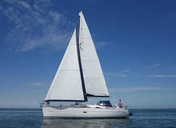 Rent a sailboat in Nea Peramos - Bavaria 38 Cruiser