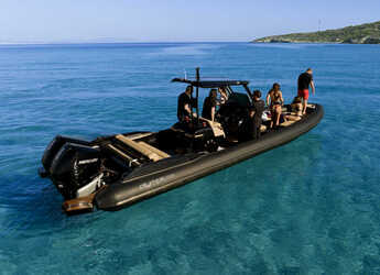 Chartern Sie motorboot in Nea Peramos - RIB