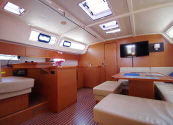 Rent a sailboat in Marina San Miguel - Bavaria 51 Cruiser