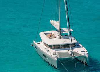Rent a catamaran in Port Tino Rossi - LAGOON 42