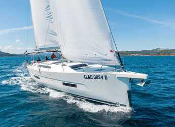 Alquilar velero en Marina di Cannigione - Dufour 530