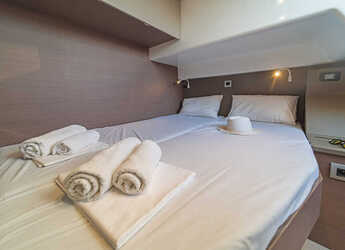 Rent a catamaran in Rhodes Marina - Bali 4.6 A/C & GEN & WM