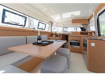 Alquilar catamarán en Alimos Marina - Excess 11