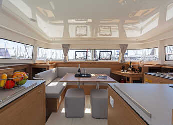 Alquilar catamarán en Alimos Marina - Excess 11