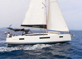 Rent a sailboat in Rhodes Marina - Sun Odyssey 410