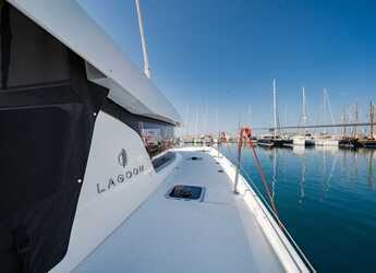 Chartern Sie katamaran in Marina Benitses - Lagoon 42 (4 Dbl / 2 singles 12)