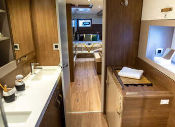 Chartern Sie katamaran in Marina Sukosan (D-Marin Dalmacija) - Bali 4.4 - 4 + 1 cab.