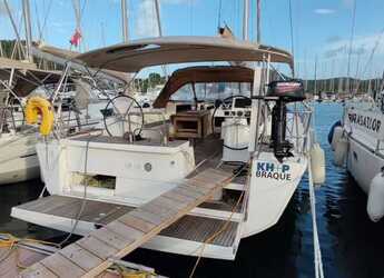 Rent a sailboat in Anse Marcel Marina (Lonvilliers) - Dufour 520 GL