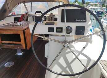 Rent a sailboat in Anse Marcel Marina (Lonvilliers) - Dufour 520 GL