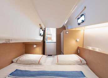 Rent a sailboat in Jolly Harbour Marina - Sun Odyssey 350 - 2 cab.