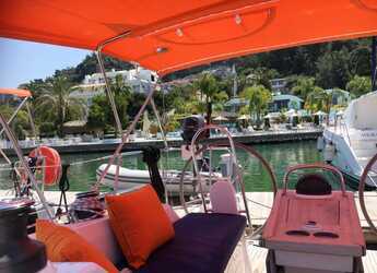 Noleggiare sailboat in Ece Marina - Bavaria 34