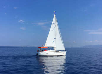 Noleggiare sailboat in Ece Marina - Bavaria 34