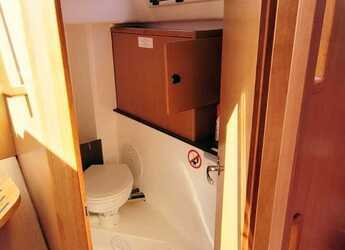 Noleggiare sailboat in Ece Marina - Bavaria 34