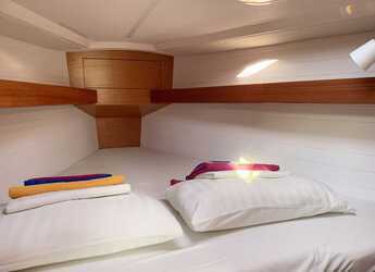 Noleggiare sailboat in Ece Marina - Bavaria 34