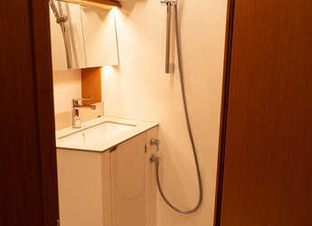 Noleggiare sailboat in Ece Marina - Bavaria C46