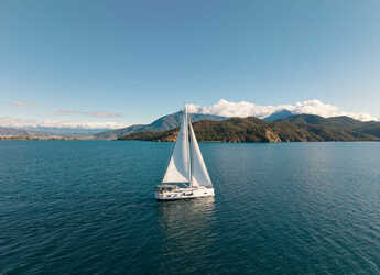 Noleggiare sailboat in Ece Marina - Bavaria C46