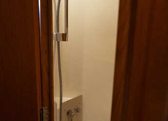 Noleggiare sailboat in Ece Marina - Bavaria C46