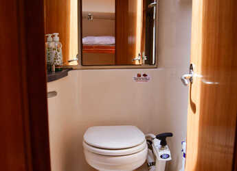 Alquilar velero en Kavala - Marina Perigialiou - Bavaria 46