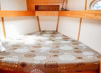 Rent a sailboat in Kavala - Marina Perigialiou - Elan 434 Impression