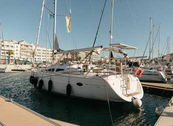 Rent a sailboat in Kavala - Marina Perigialiou - Elan 434 Impression