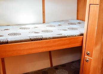 Rent a sailboat in Kavala - Marina Perigialiou - Elan 434 Impression