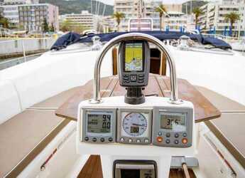 Rent a sailboat in Kavala - Marina Perigialiou - Bavaria 40