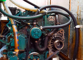 Rent a sailboat in Kavala - Marina Perigialiou - Bavaria 40