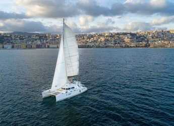 Chartern Sie katamaran in Molosiglio - Darsena Acton - Lagoon 450 Fly