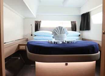 Rent a catamaran in Port Purcell, Joma Marina - Fountaine Pajot Astrea 42 - 4 + 1 cab.