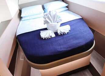 Rent a catamaran in Port Purcell, Joma Marina - Fountaine Pajot Astrea 42 - 4 + 1 cab.