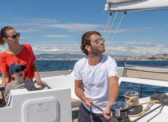 Rent a catamaran in Port Purcell, Joma Marina - Fountaine Pajot Astrea 42 - 4 + 1 cab.