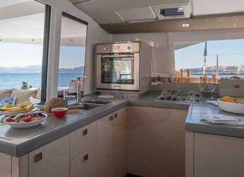 Rent a catamaran in Port Purcell, Joma Marina - Fountaine Pajot Astrea 42 - 4 + 1 cab.