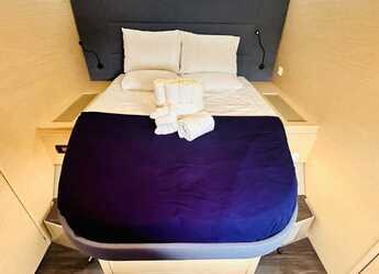 Rent a catamaran in Port Purcell, Joma Marina - Fountaine Pajot Aura 51 - 5 + 1 cab.