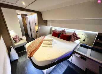 Rent a catamaran in Port Purcell, Joma Marina - Fountaine Pajot Aura 51 - 5 + 1 cab.