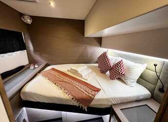 Rent a catamaran in Port Purcell, Joma Marina - Fountaine Pajot Aura 51 - 5 + 1 cab.