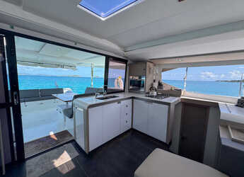 Rent a catamaran in Port Purcell, Joma Marina - Fountaine Pajot Isla 40 - 4 + 1 cab.