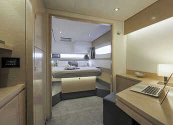 Rent a catamaran in Port Purcell, Joma Marina - Fountaine Pajot Saba 50 - 5 + 2 cab.