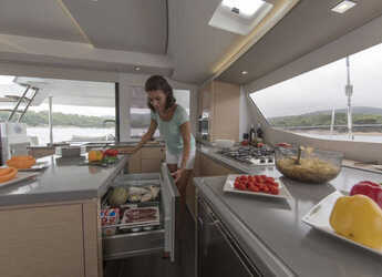 Rent a catamaran in Port Purcell, Joma Marina - Fountaine Pajot Saba 50 - 5 + 2 cab.