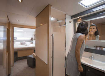 Rent a catamaran in Port Purcell, Joma Marina - Fountaine Pajot Saba 50 - 5 + 2 cab.