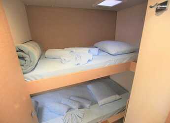 Rent a catamaran in Port Purcell, Joma Marina - Fountaine Pajot Saona 47 - 5 cab.