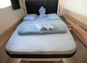 Rent a catamaran in Port Purcell, Joma Marina - Fountaine Pajot Saona 47 - 5 cab.