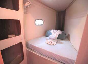 Rent a catamaran in Port Purcell, Joma Marina - Fountaine Pajot Saona 47 Quintet - 5 + 1 cab.