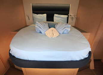 Rent a catamaran in Port Purcell, Joma Marina - Fountaine Pajot Saona 47 Quintet - 5 + 1 cab.