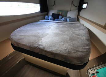 Rent a catamaran in Port Purcell, Joma Marina - Helia 44 - 5 cab.