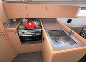 Chartern Sie segelboot in Port Purcell, Joma Marina - Oceanis 35.1 - 2 cab.