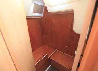 Chartern Sie segelboot in Port Purcell, Joma Marina - Oceanis 35.1 - 2 cab.