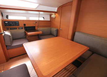 Alquilar velero en Port Purcell, Joma Marina - Sun Odyssey 419 - 3 cab.