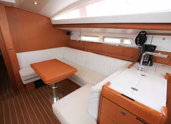 Rent a sailboat in Port Purcell, Joma Marina - Sun Odyssey 44 DS - 2 cab.